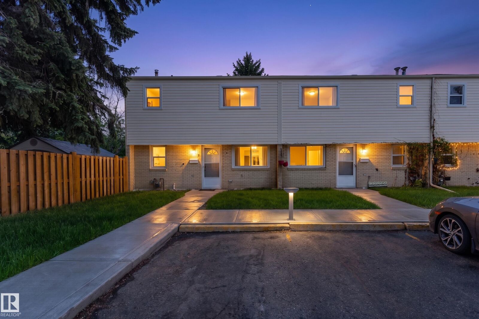 Property Photo: 9 Royal Road NW AB T6J 2E7