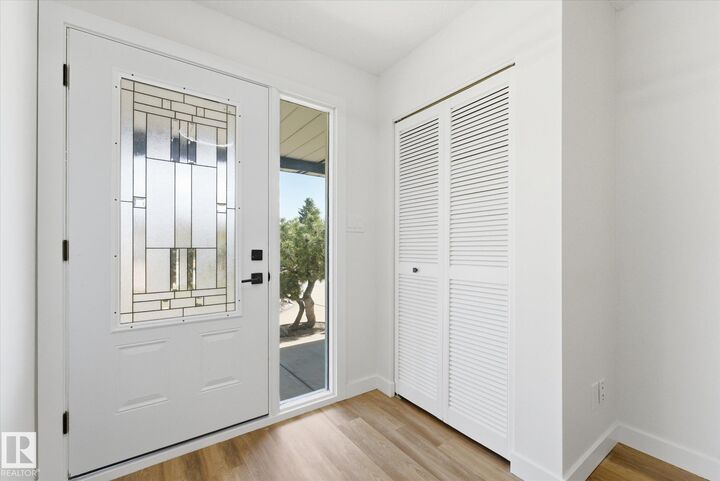 Property Photo:  4224 110 Street NW  AB T6J 2T5 