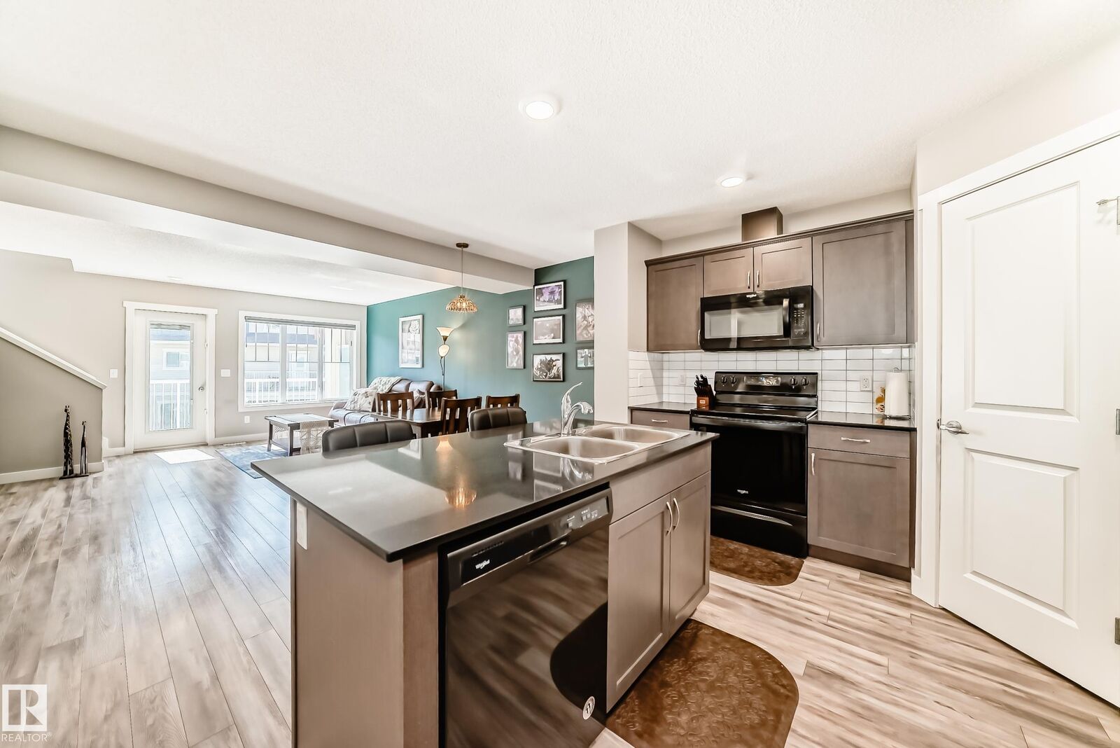 Property Photo: 17832 78 Street NW 108 AB T5Z 0L7