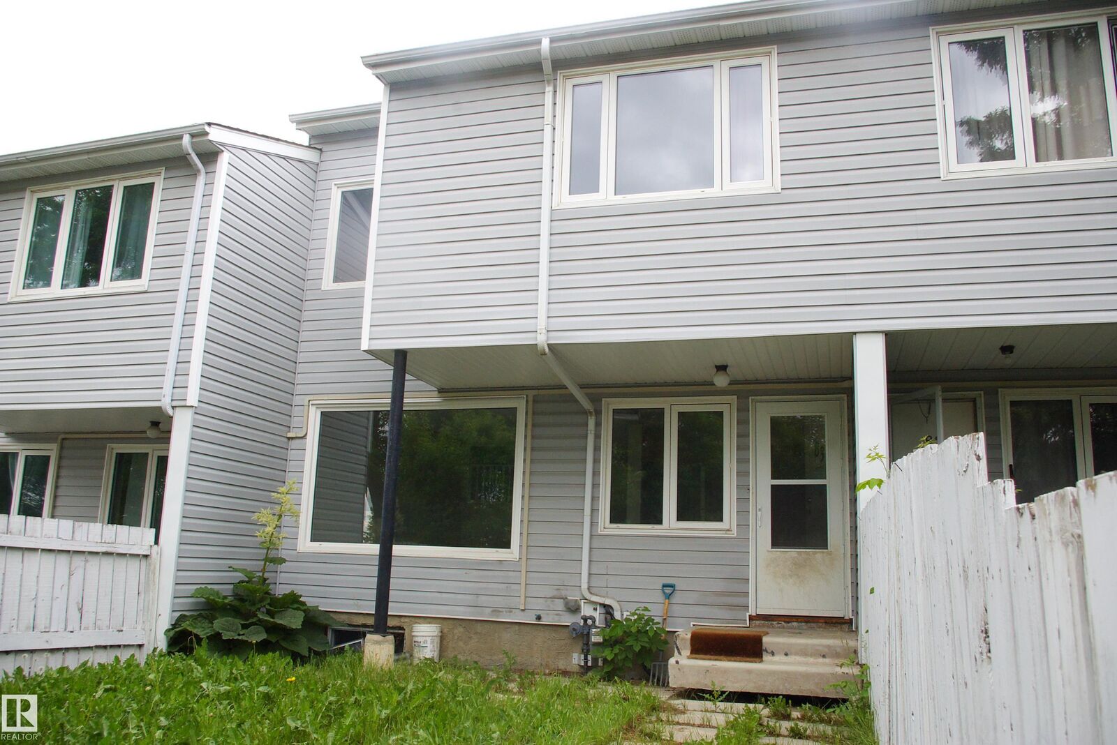 Property Photo:  83 Amberly Crest NW  AB T5A 2H9 
