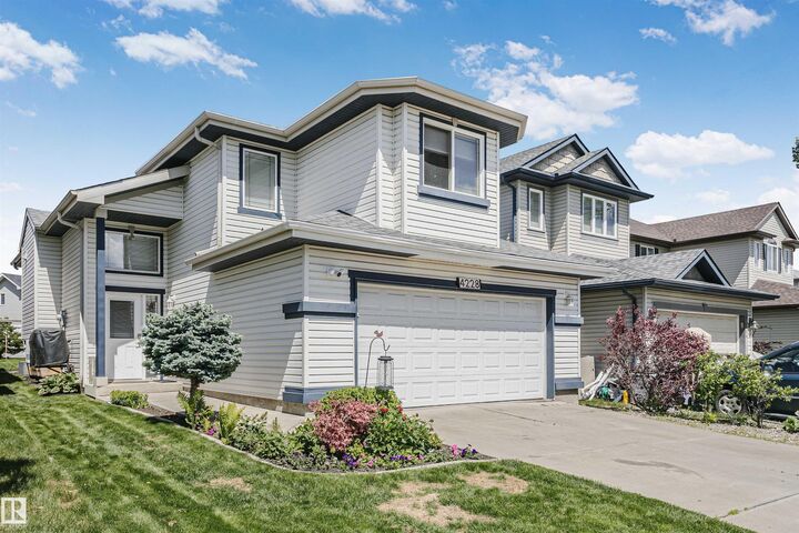 Photo de la propriété:  4228 162 Avenue NW  AB T5Y 0H8 