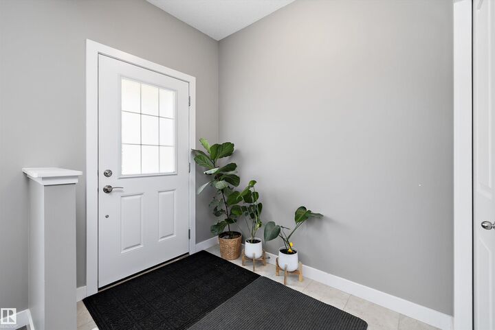 Property Photo:  8412 24 Avenue SW  AB T6X 2G1 