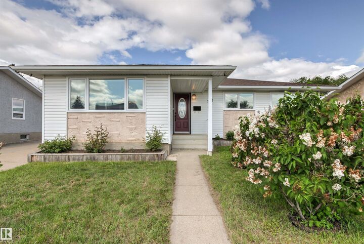 Property Photo: 20 Hughes Road NW AB T5A 4E2