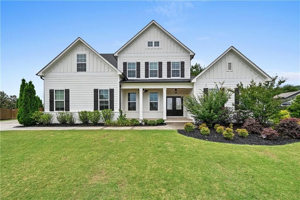 Property Photo:  450 Parkbrook Way  GA 30114 
