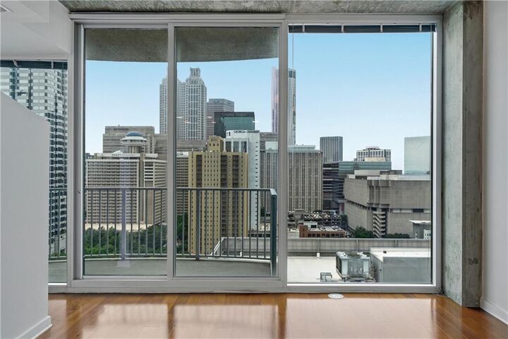 Property Photo: 400 W Peachtree Street NW 2408 GA 30308