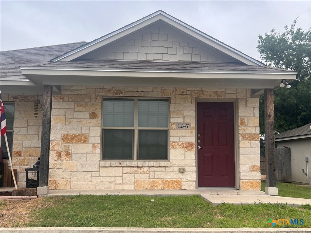 Property Photo:  1247 Honor Lane  TX 76501 