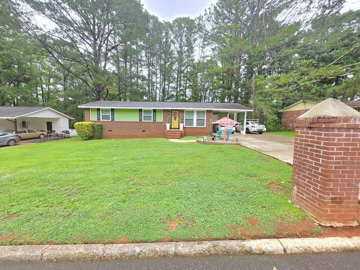 Property Photo:  112 Sir Lancelot Street  GA 30241 