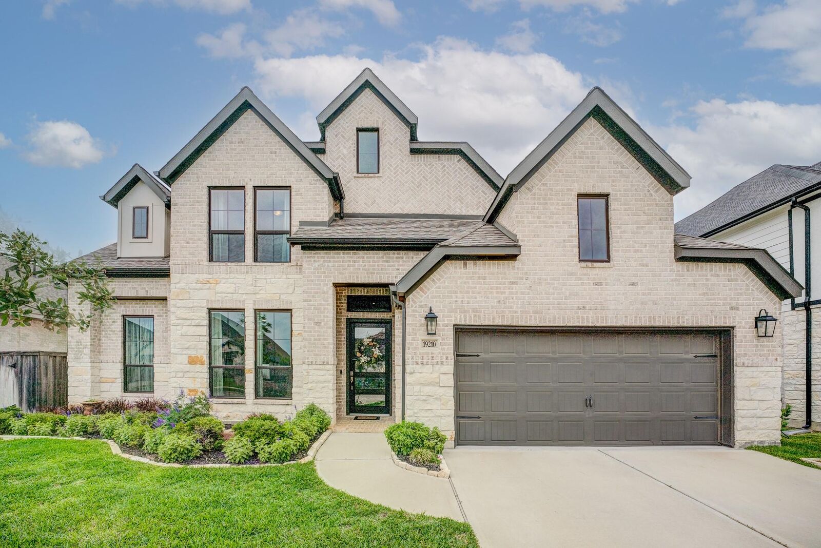 Property Photo:  19210 Derby Run Lane  TX 77377 