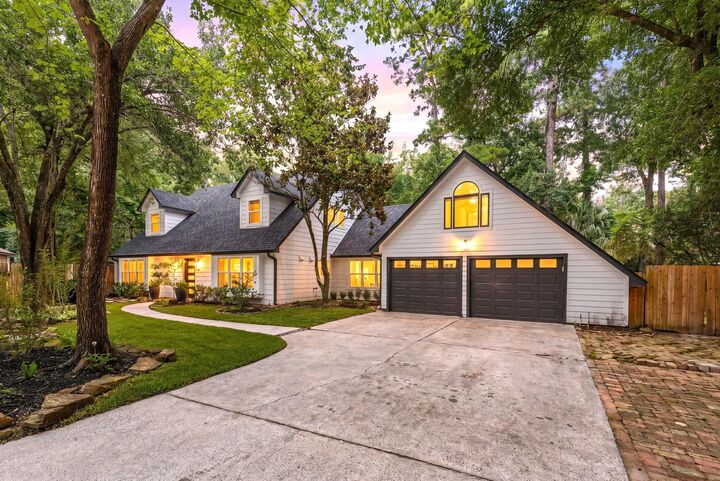 Property Photo: 30 Willowherb Court TX 77380