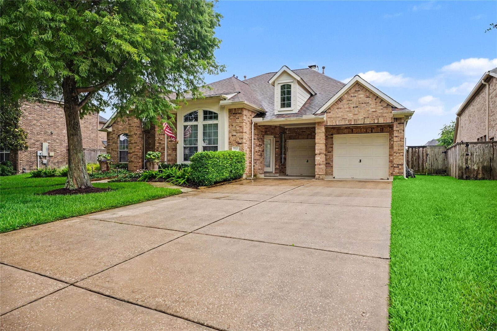 Property Photo: 1541 Moncrey Avenue TX 77573