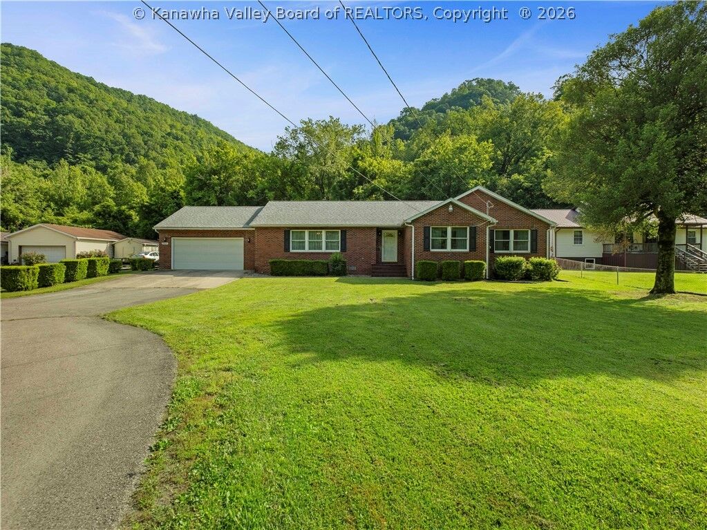 Property Photo:  2921 Cabin Creek Road  WV 25061 