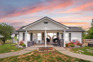 Property Photo:  5600 Richmond Road  KY 40336 