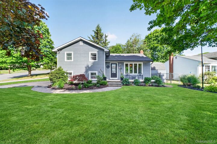 Property Photo:  13 Clarkview Road  NY 12553 