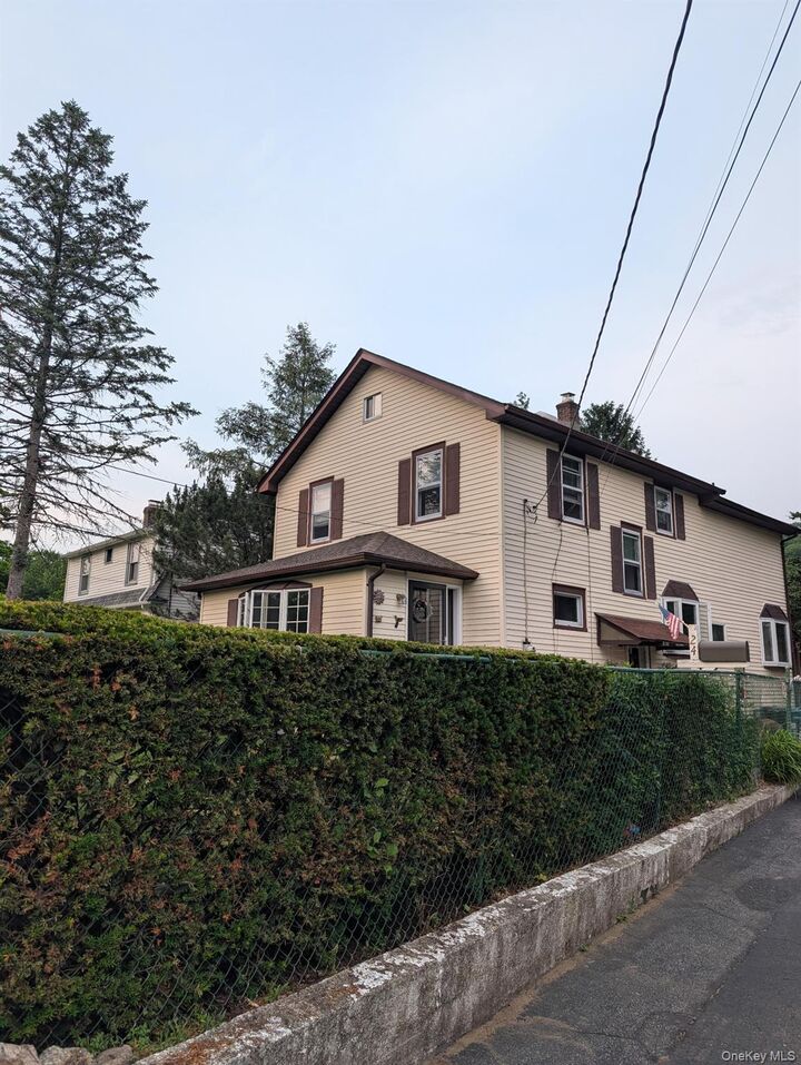 Property Photo:  24 Lincoln Street  NY 10974 
