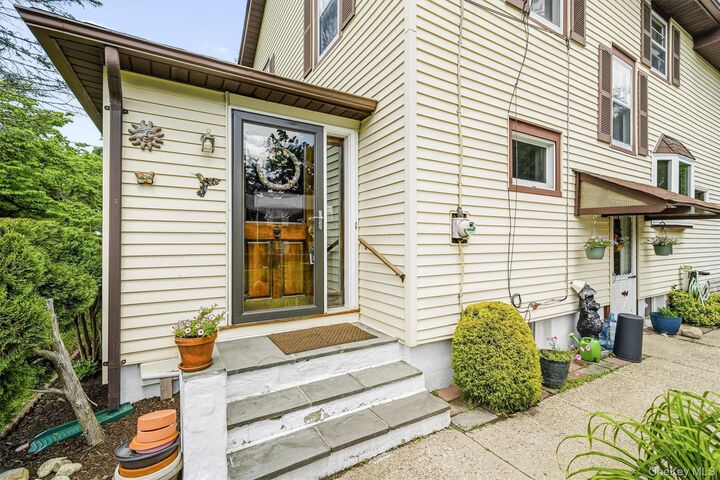Property Photo:  24 Lincoln Street  NY 10974 