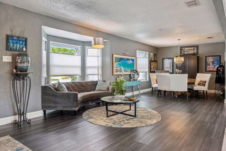 Property Photo: 8606 Lost Cove Drive FL 32819
