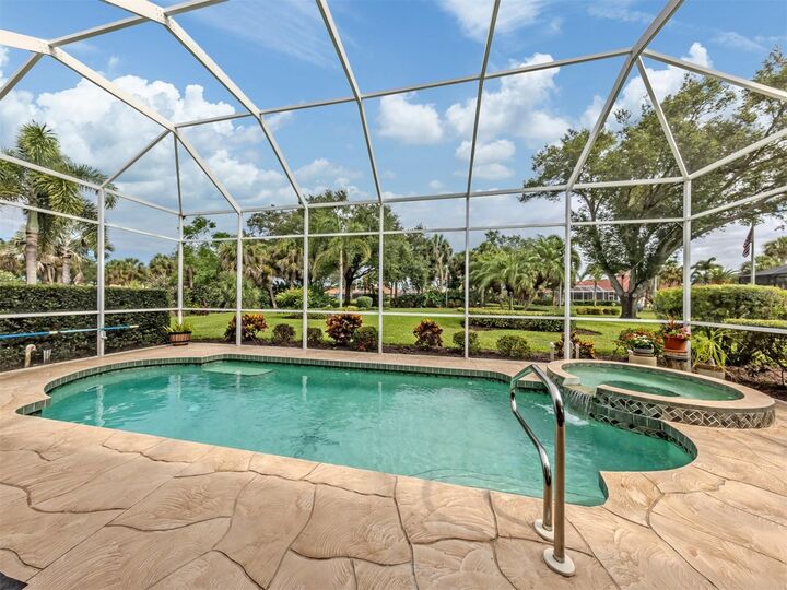 Property Photo: 761 Silk Oak Drive FL 34293