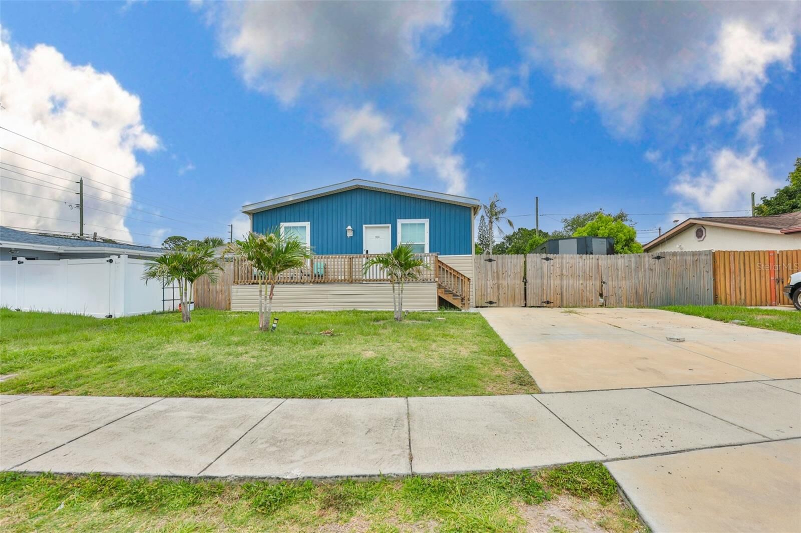 Property Photo:  1169 8th Avenue NE  FL 33770 