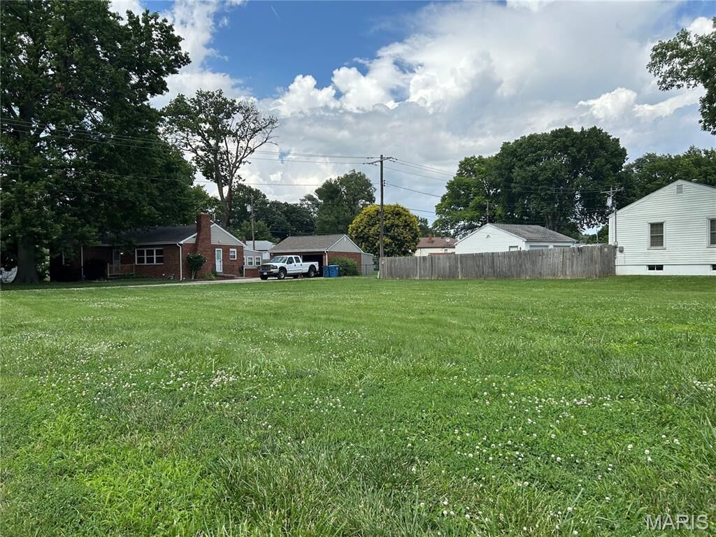 Property Photo:  1703 Pontoon Road  IL 62040 