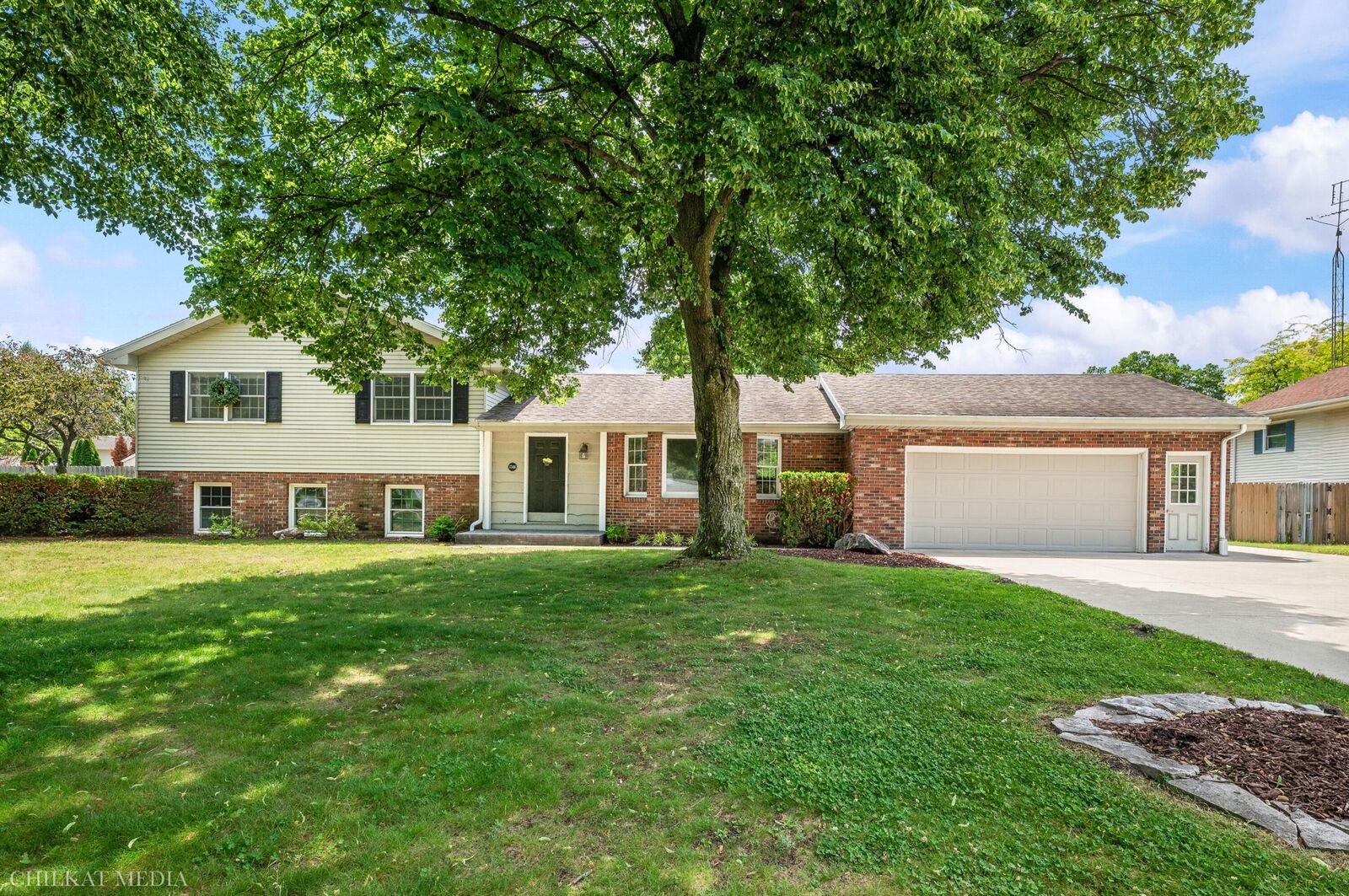 Property Photo: 1346 Desmond Street MI 49085