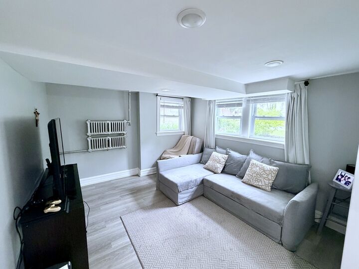 Property Photo: 6302 W Holbrook Street G IL 60646