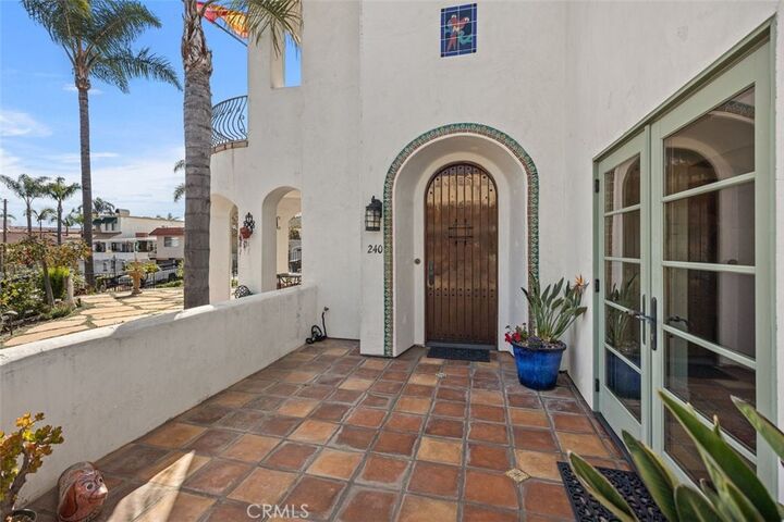 Property Photo:  240 Avenida Rosa B  CA 92672 