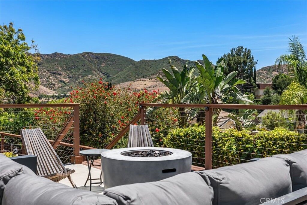 Property Photo:  5551 Rainbow Crest  CA 91301 