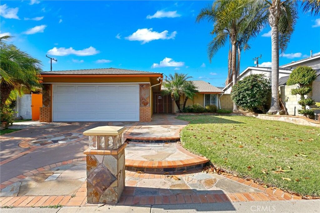 Property Photo:  1851 E Cyrene Drive  CA 90746 