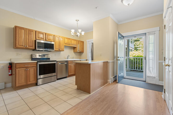 Property Photo: 106 Farragut Way 151 ME 04043