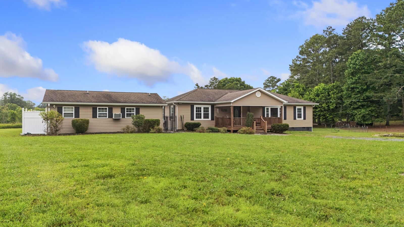 Property Photo:  871 Kile Lake Rd SE  TN 37323 
