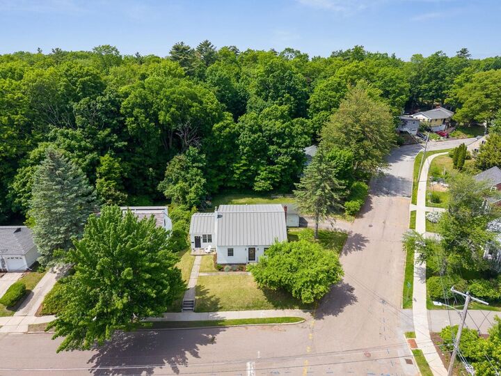 Property Photo:  138 Village Green  VT 05401 