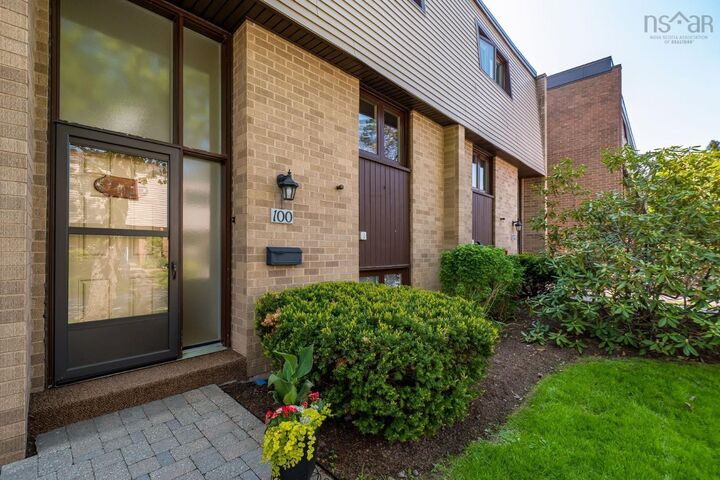 Property Photo:  100 Forestside Crescent  NS B3M 1M4 