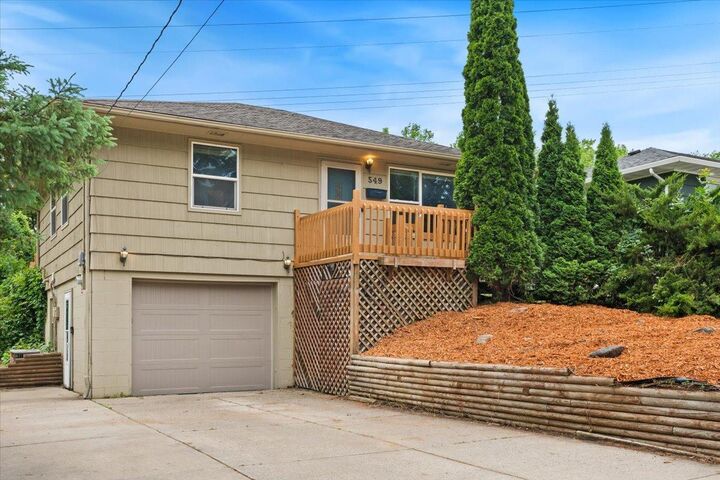 Property Photo:  549 E Rose Street  MN 55060 