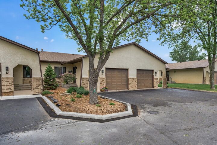 Property Photo: 149 Riverview Drive 11 MN 55362