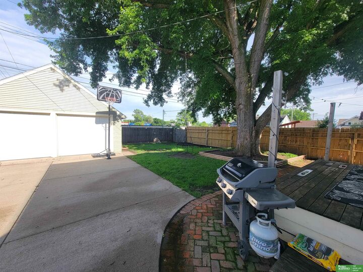 Property Photo:  1028 N Platte Avenue  NE 68467 