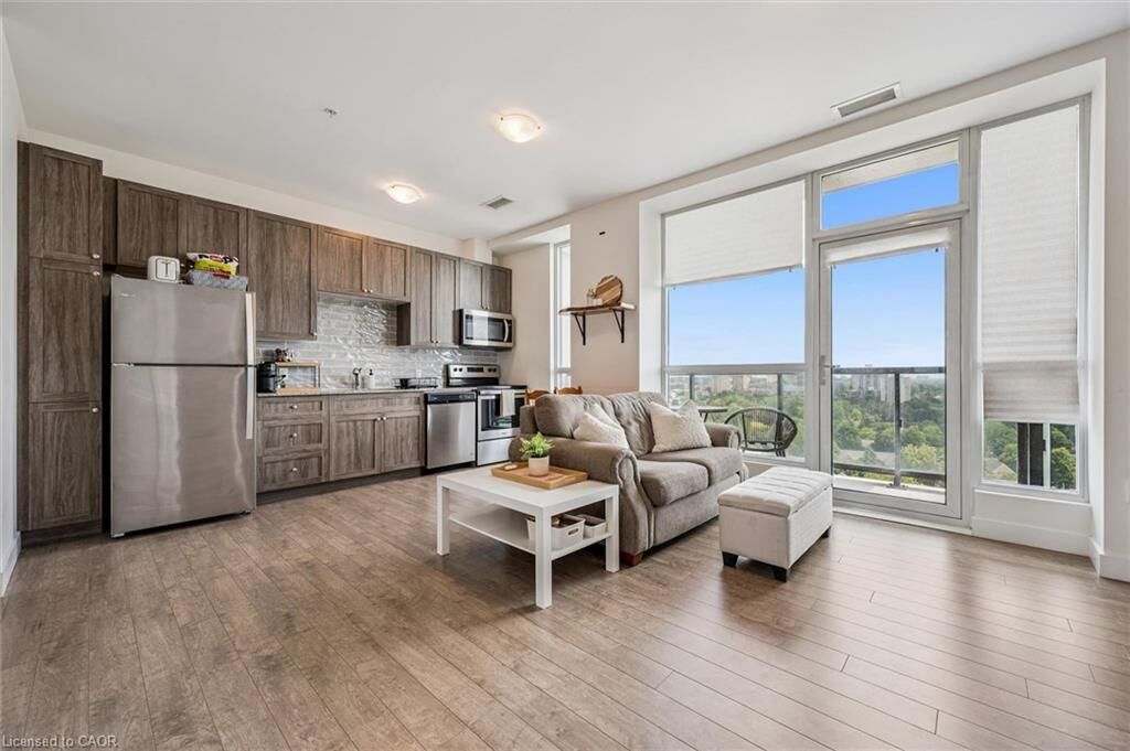 Property Photo:  100 Garment Street 1308  ON N2G 0C3 