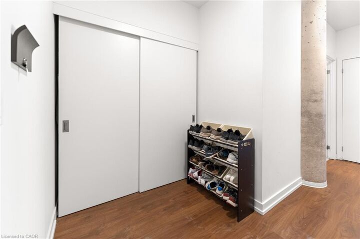 Property Photo:  15 Wellington Street S 317  ON N2G 0E4 