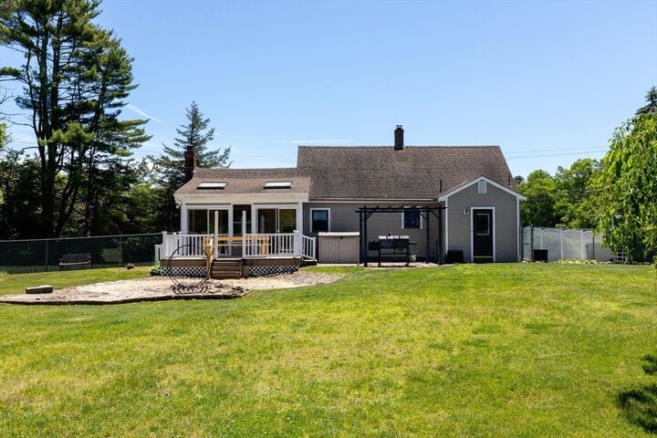 Property Photo:  189 Blackmore Pond Rd  MA 02576 
