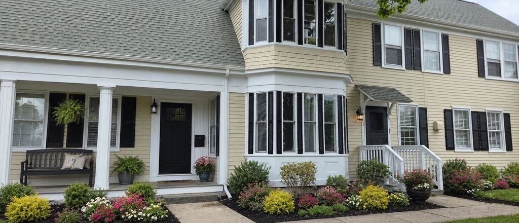 Property Photo:  83 Union St  MA 02370 