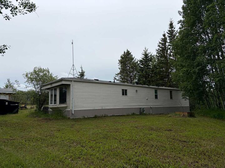 Photo de la propriété:  712051 Range Road 74 11  AB T8W 5H6 