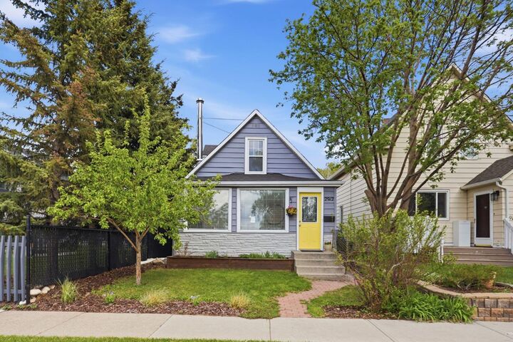 Photo de la propriété:  2912 17 Street SE  AB T2G 3W3 