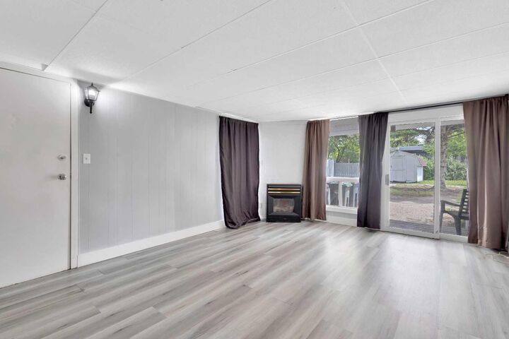 Property Photo:  4715 46 Street  AB T4G 1N9 