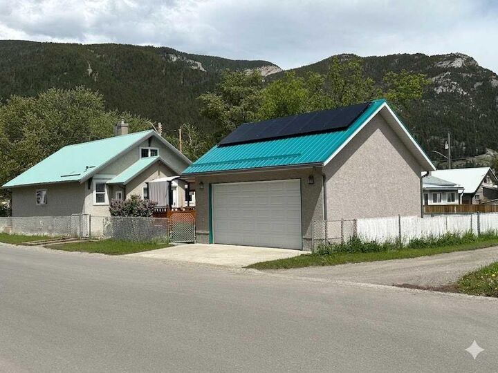 Property Photo: 13202 19 Avenue AB T0K 0E0