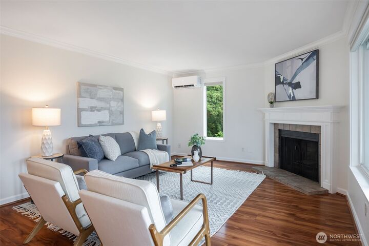 Property Photo:  10110 NE 60th Street 101  WA 98033 