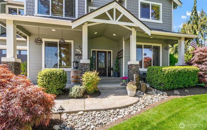 Property Photo:  10910  204th Avenue SE  WA 98290 