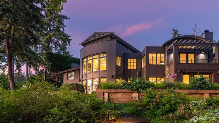 Property Photo: 7733 Hansen Road NE WA 98110