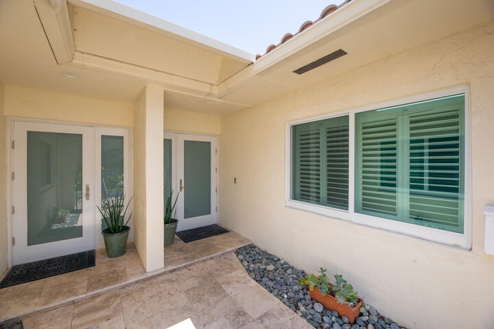 Property Photo: 2603 NE 35th Street FL 33306