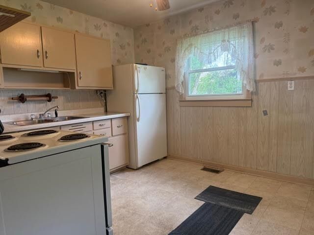 Property Photo:  2712 Brown Street  IN 47362 