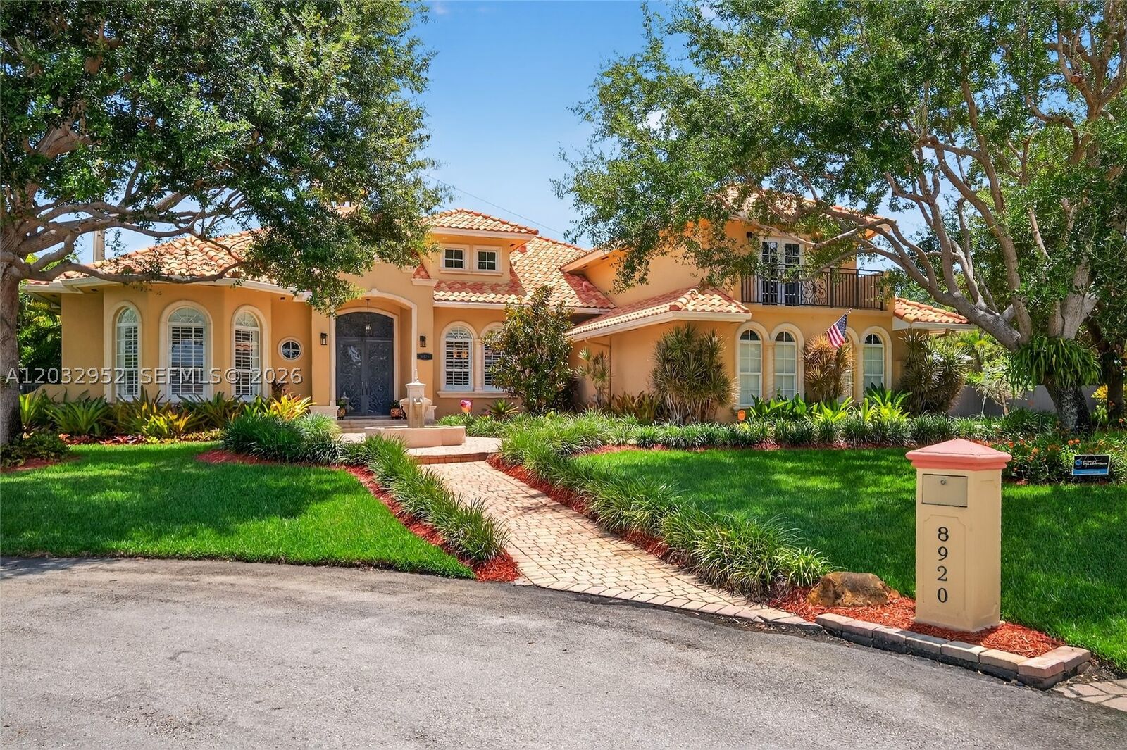Property Photo: 8920 SW 162nd Ter FL 33157