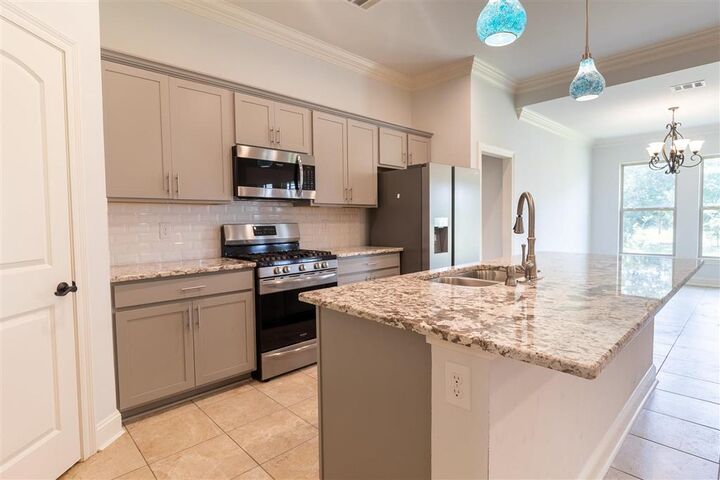 Property Photo:  7106 Spring Gardens Drive  LA 70817 